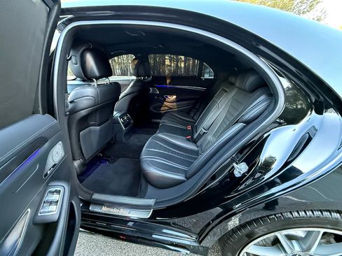 Used 2020 Mercedes-Benz S 560 Sedan w/ AMG Line Exterior image 11