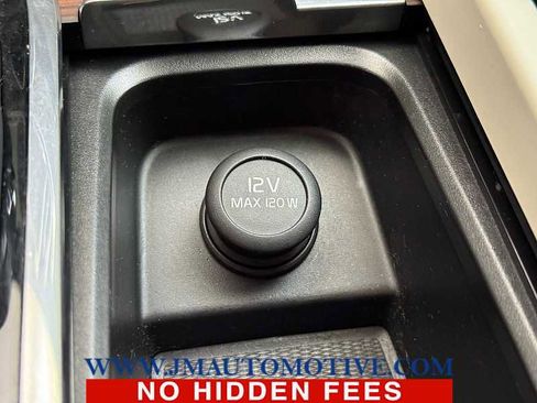 Used 2020 Volvo S60 T5 Momentum image 39