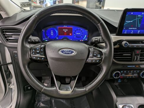 Used 2022 Ford Escape SEL w/ Technology Package image 19