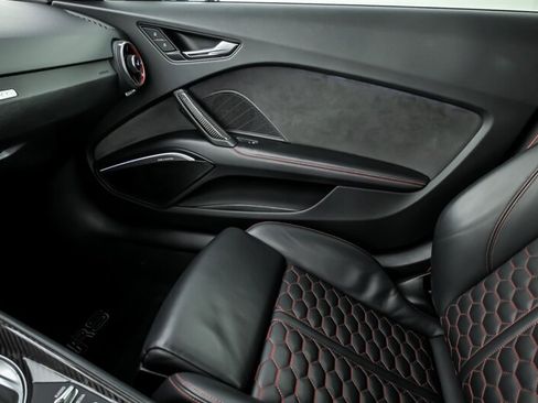 Used 2019 Audi TT RS AWD/4WD image 31