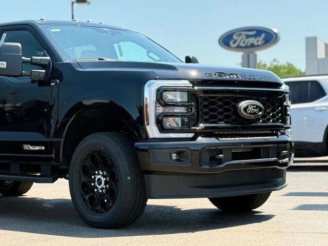 New 2026 Ford F350 XLT w/ XLT Premium Package AWD/4WD image 38