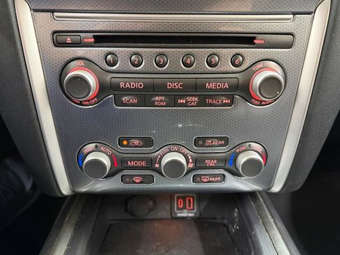 Used 2019 Nissan Pathfinder SL AWD/4WD image 30