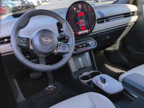 Used 2025 MINI Cooper S FWD image 28