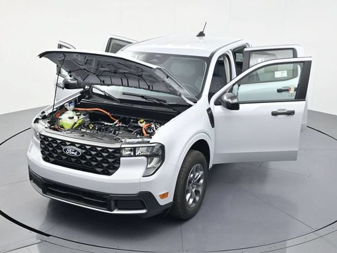 New 2026 Ford Maverick XLT w/ XLT Luxury Package FWD image 47
