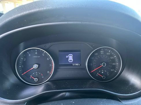 Used 2020 Kia Sportage LX FWD image 12
