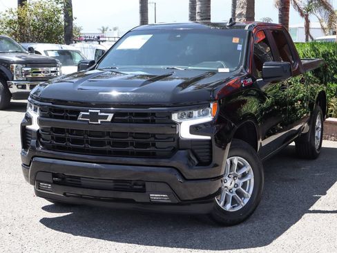 Used 2023 Chevrolet Silverado 1500 RST w/ Convenience Package II AWD/4WD image 4