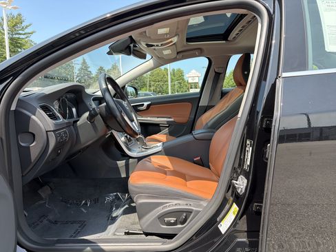 Used 2018 Volvo S60 T5 Inscription w/ Climate Package AWD/4WD image 12