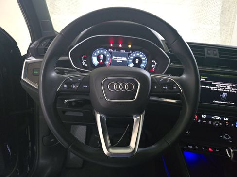 Used 2024 Audi Q3 2.0T Premium Plus w/ Premium Plus Package AWD/4WD image 5