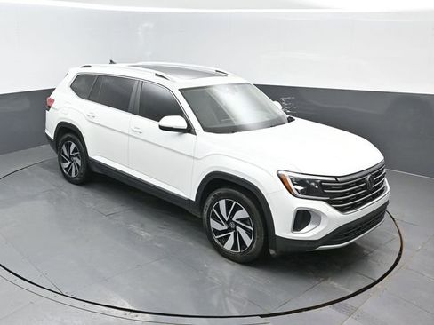 Used 2024 Volkswagen Atlas SEL AWD/4WD image 21