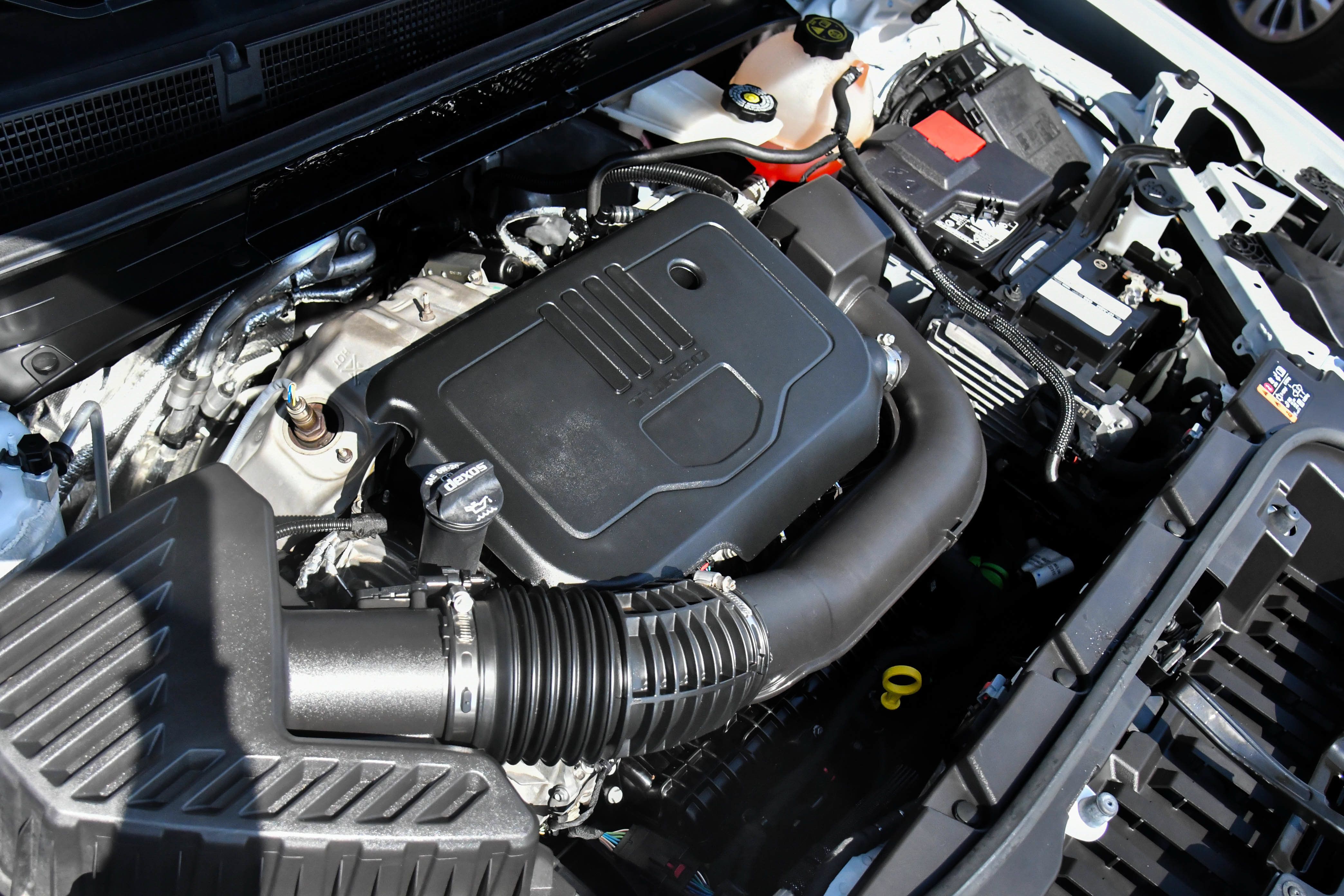 Used 2023 GMC Acadia SLT FWD image 49