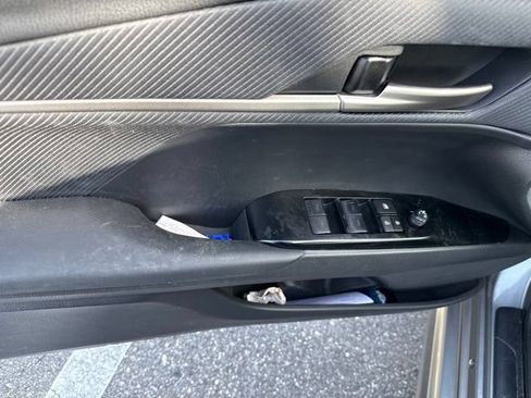 Used 2025 Toyota Camry SE FWD image 18