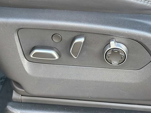 Used 2025 GMC Yukon AT4 Ultimate image 26