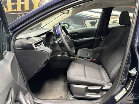 Used 2023 Toyota Corolla LE FWD image 4