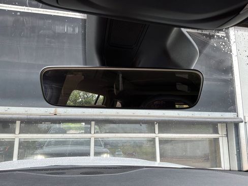 Used 2025 Jeep Grand Cherokee Limited RWD image 19