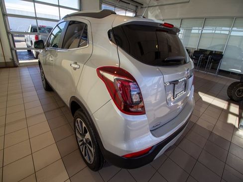 Used 2022 Buick Encore Preferred w/ Safety Package image 5