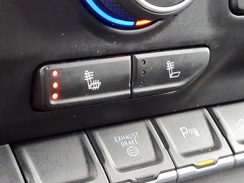 Certified 2022 Chevrolet Silverado 2500 LT w/ Midnight Edition image 19