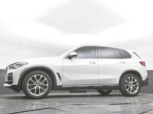 Used 2022 BMW X5 xDrive40i w/ Premium Package AWD/4WD image 31