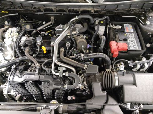 Used 2025 Nissan Altima 2.5 SV FWD image 30