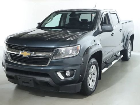 Used 2020 Chevrolet Colorado LT w/ LT Convenience Package image 3