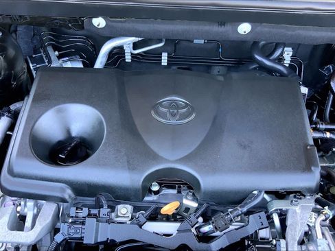 Used 2021 Toyota RAV4 XLE Premium FWD image 32