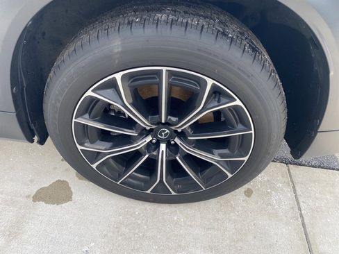 Certified 2025 MAZDA CX-70 Plug-In Hybrid w/ Premium Plus image 31