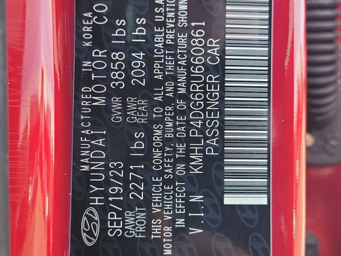 Certified 2024 Hyundai Elantra Limited image 29