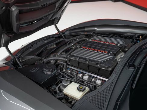 Used 2016 Chevrolet Corvette Z06 w/ 2LZ Preferred Equipment Group RWD image 10