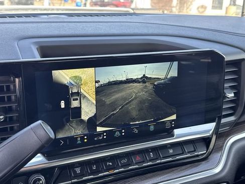 Used 2025 Chevrolet Silverado 2500 LT w/ Safety Package image 17