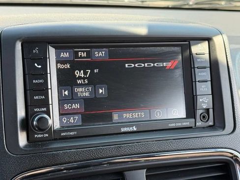 Used 2017 Dodge Grand Caravan SE FWD image 22