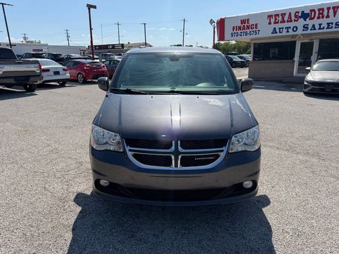 Used 2019 Dodge Grand Caravan SXT FWD image 5