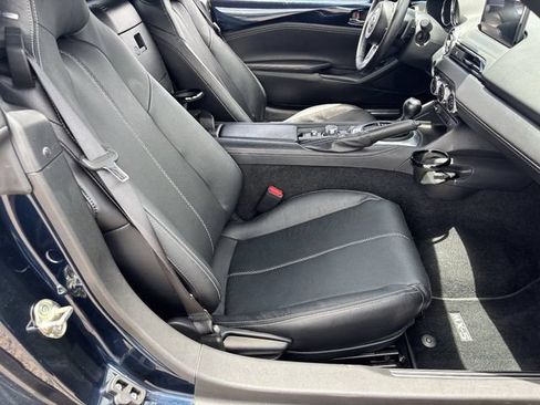 Used 2025 MAZDA MX-5 Miata RF Grand Touring RWD image 11