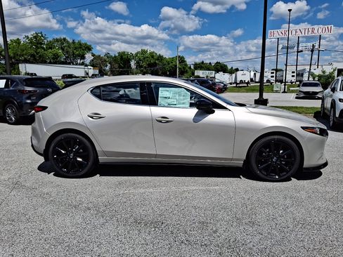 New 2026 MAZDA MAZDA3 Hatchback w/Premium Plus Pkg AWD/4WD image 5