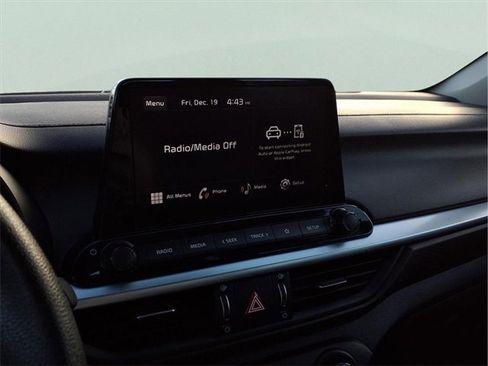 Used 2024 Kia Forte LXS w/ LXS Technology Package image 9