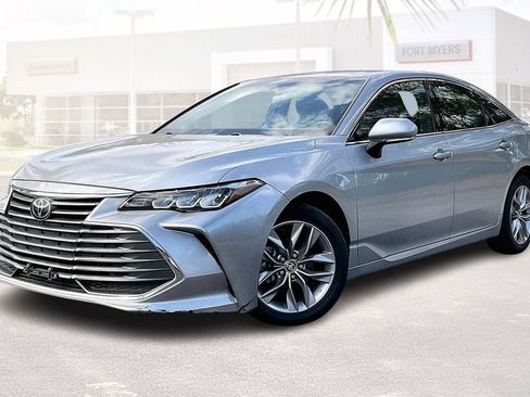 Used 2021 Toyota Avalon XLE FWD image 28