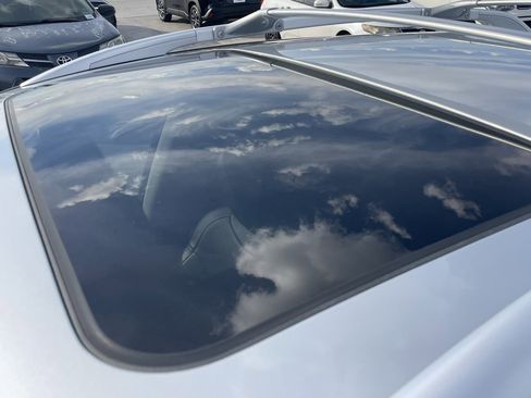 Used 2012 INFINITI FX35 Base w/ Premium Pkg image 4