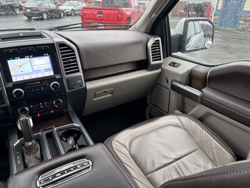 Used 2019 Ford F150 Limited image 22