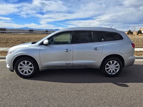 Used 2014 Buick Enclave Leather image 2