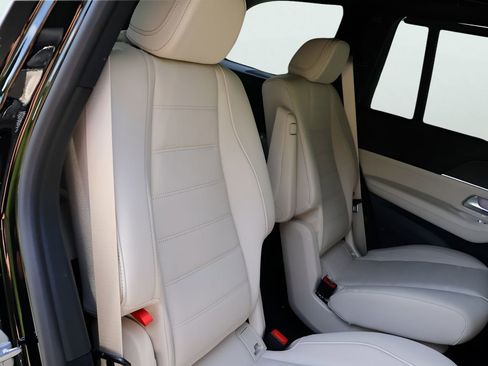 New 2026 Mercedes-Benz GLS 450 4MATIC image 12