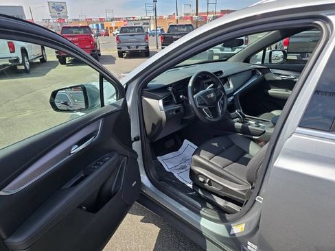 Used 2025 Cadillac XT5 Luxury AWD/4WD image 19