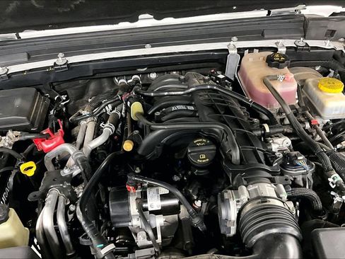 Used 2023 Jeep Wrangler Sahara w/ Cold Weather Group image 41