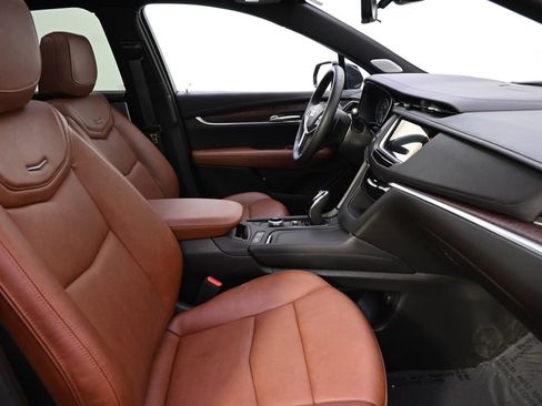 New 2025 Cadillac XT5 Premium Luxury w/ Technology Package AWD/4WD image 16