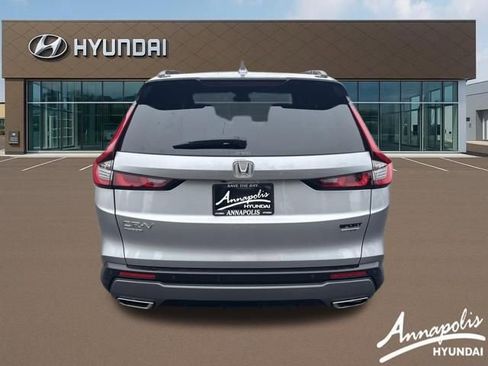 Used 2025 Honda CR-V Sport Touring image 4