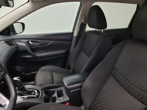 Used 2020 Nissan Rogue SV FWD image 17