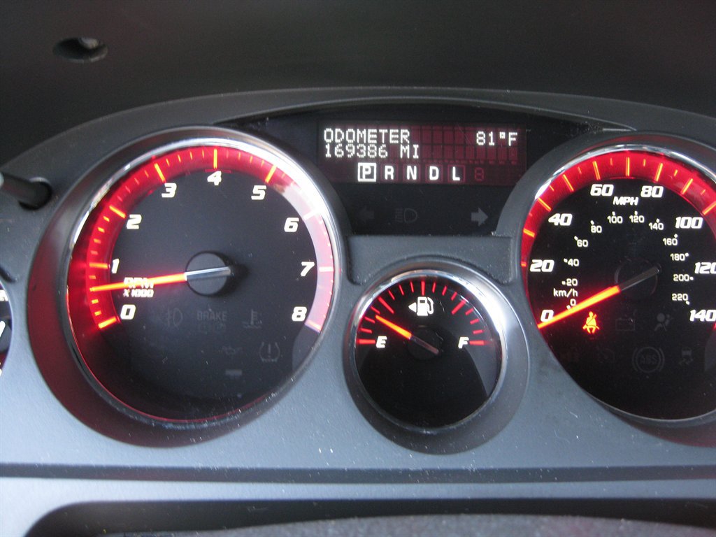 Used 2012 GMC Acadia SLE FWD image 17