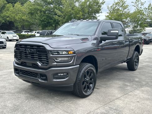 New 2025 RAM 2500 Big Horn AWD/4WD image 3