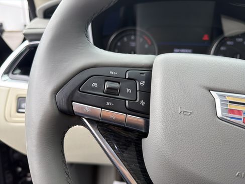 Used 2020 Cadillac XT6 Premium Luxury image 11