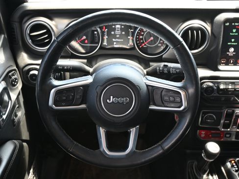 Used 2019 Jeep Wrangler Unlimited Rubicon w/ Dual Top Group AWD/4WD image 6