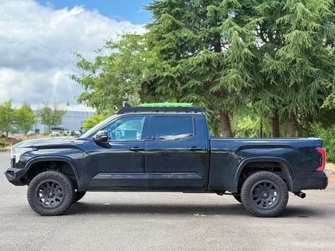 Used 2023 Toyota Tundra Platinum AWD/4WD image 2