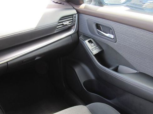 Certified 2023 Nissan Rogue SV AWD/4WD image 20