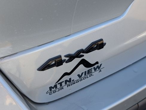 New 2026 Jeep Grand Cherokee Altitude AWD/4WD image 19